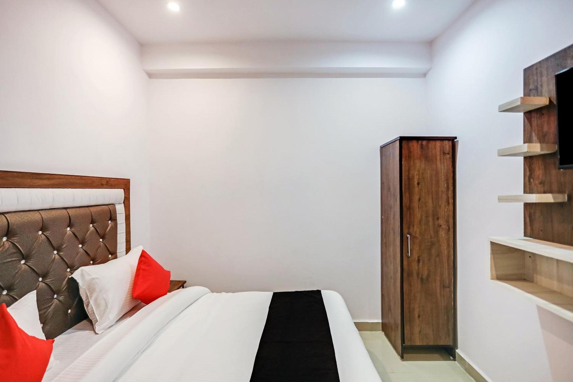 Hotel O Golden Stone Ghaziabad Extérieur photo