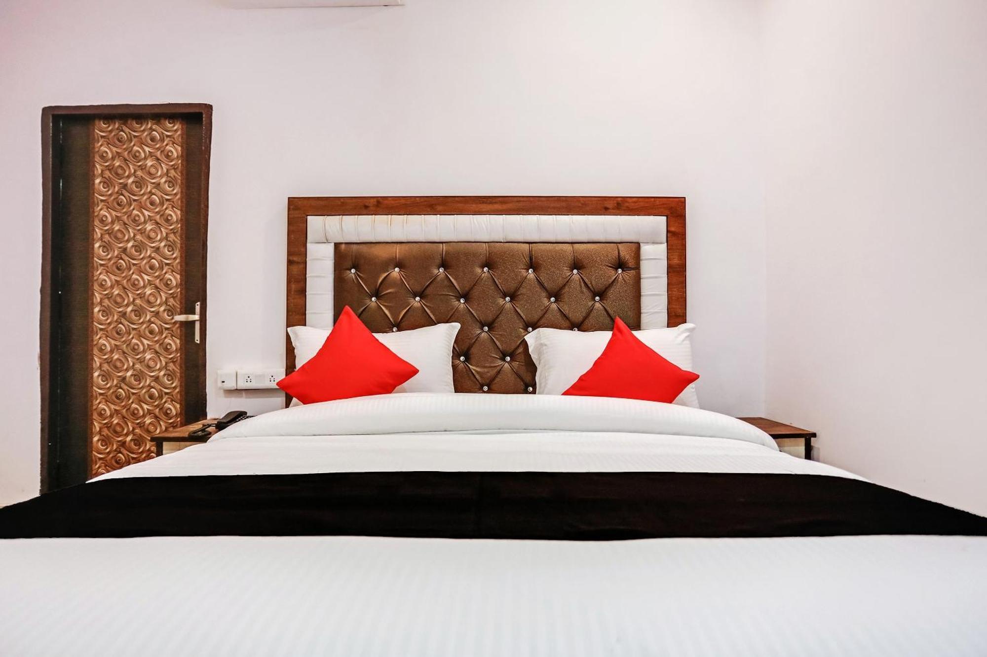 Hotel O Golden Stone Ghaziabad Extérieur photo
