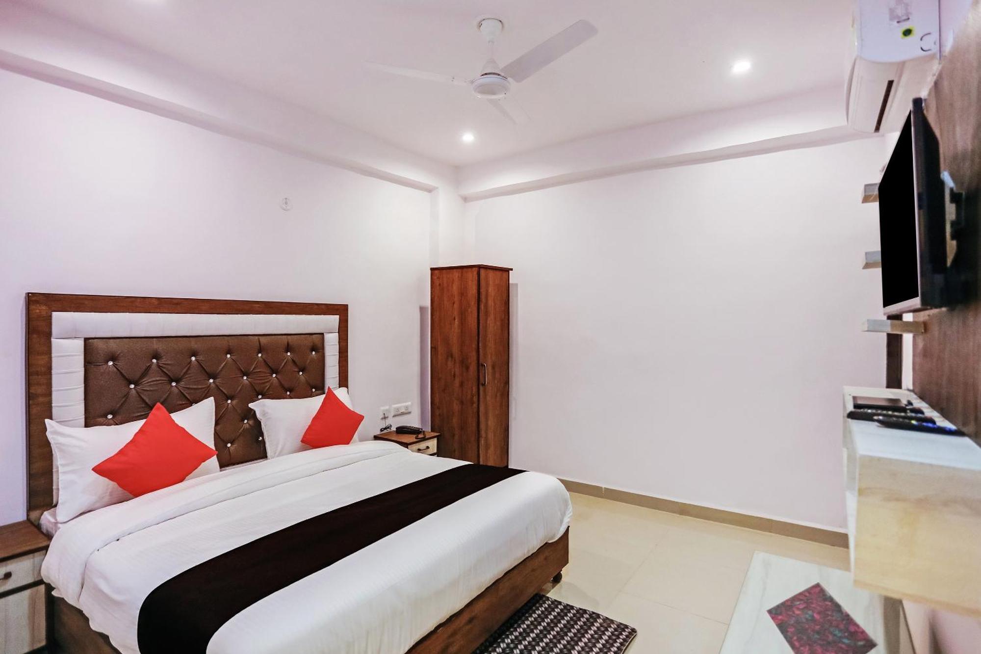 Hotel O Golden Stone Ghaziabad Extérieur photo