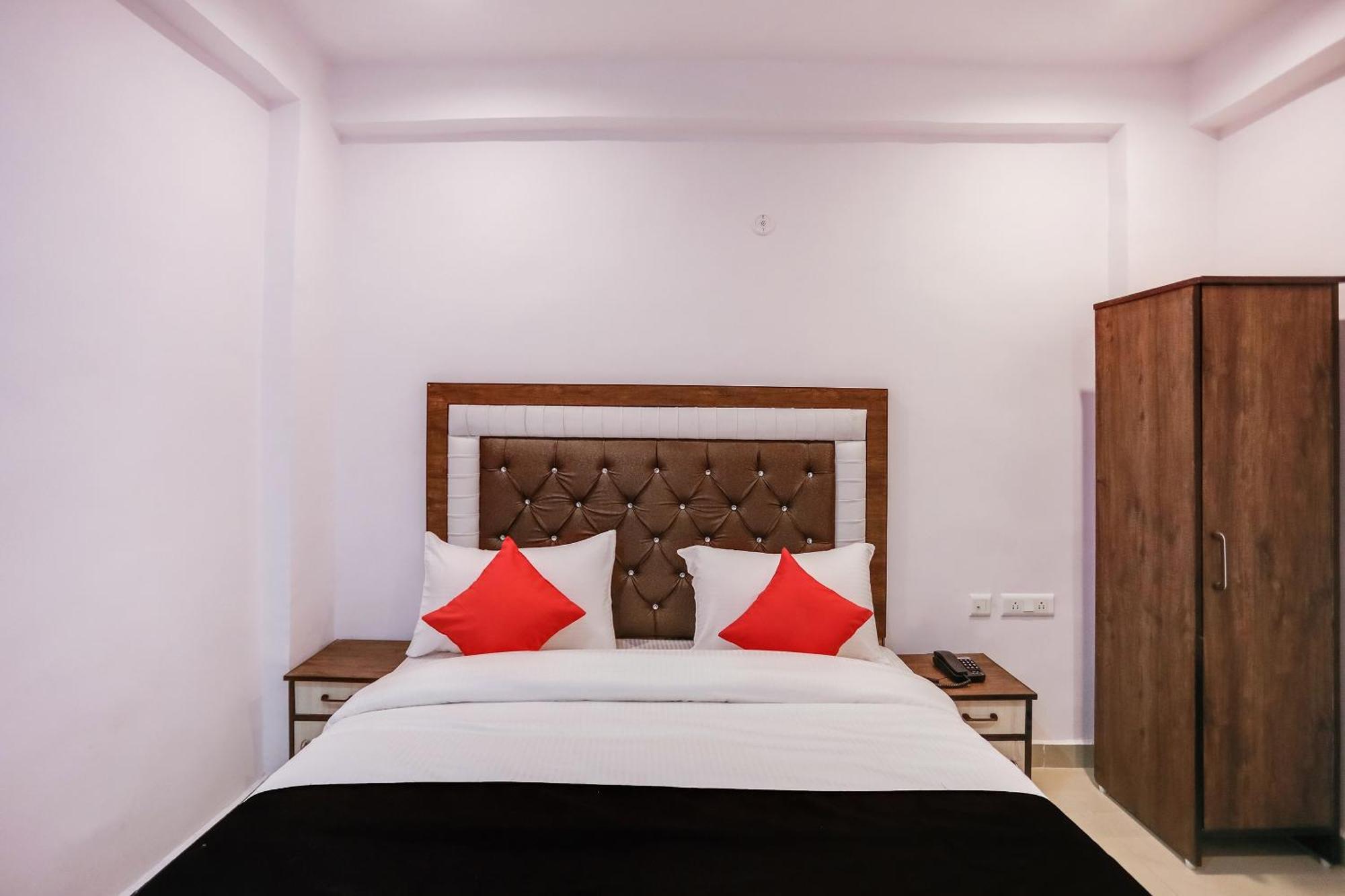 Hotel O Golden Stone Ghaziabad Extérieur photo