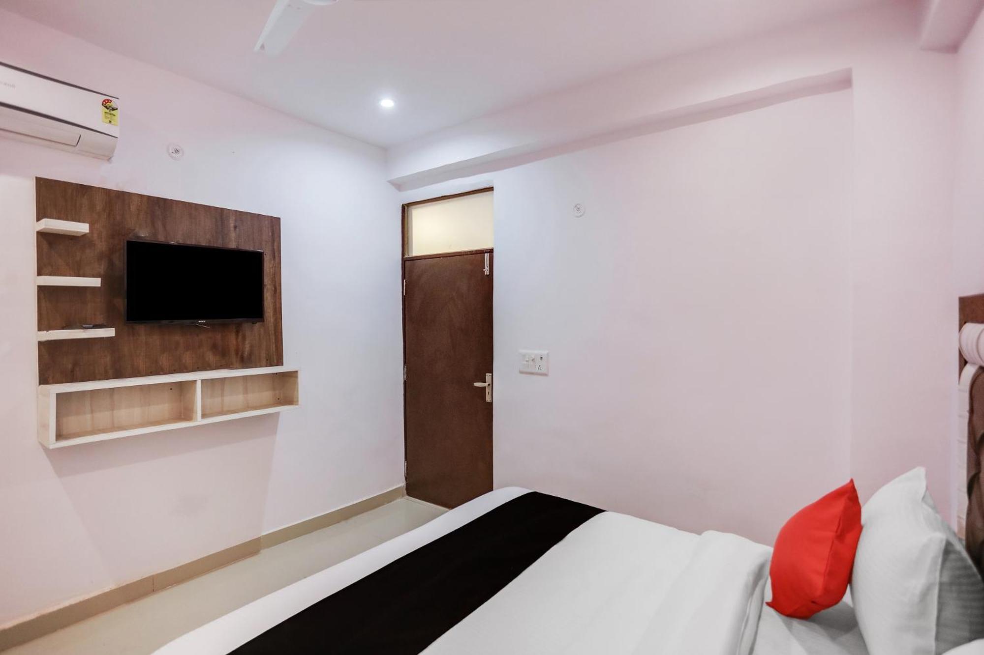Hotel O Golden Stone Ghaziabad Extérieur photo
