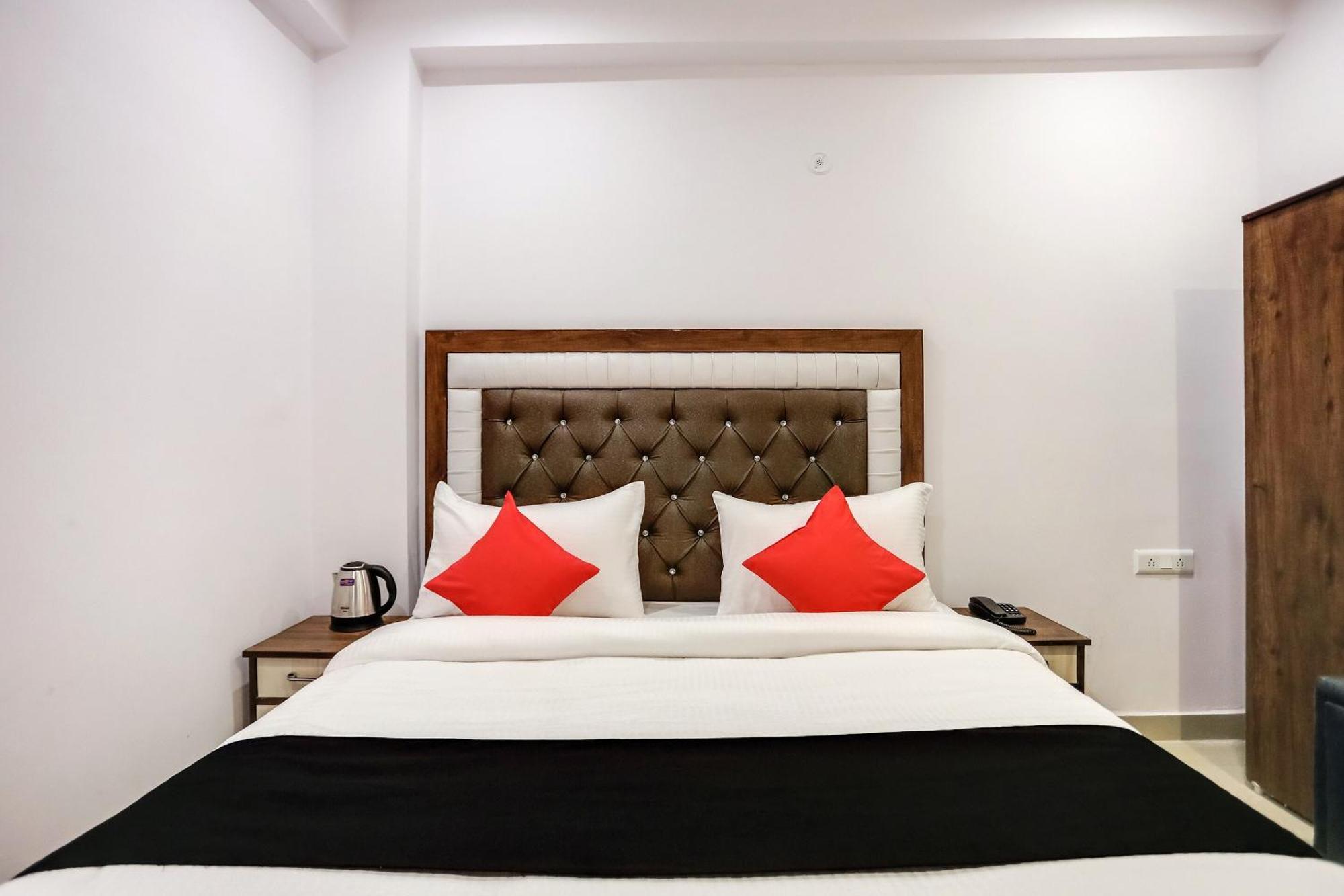 Hotel O Golden Stone Ghaziabad Extérieur photo