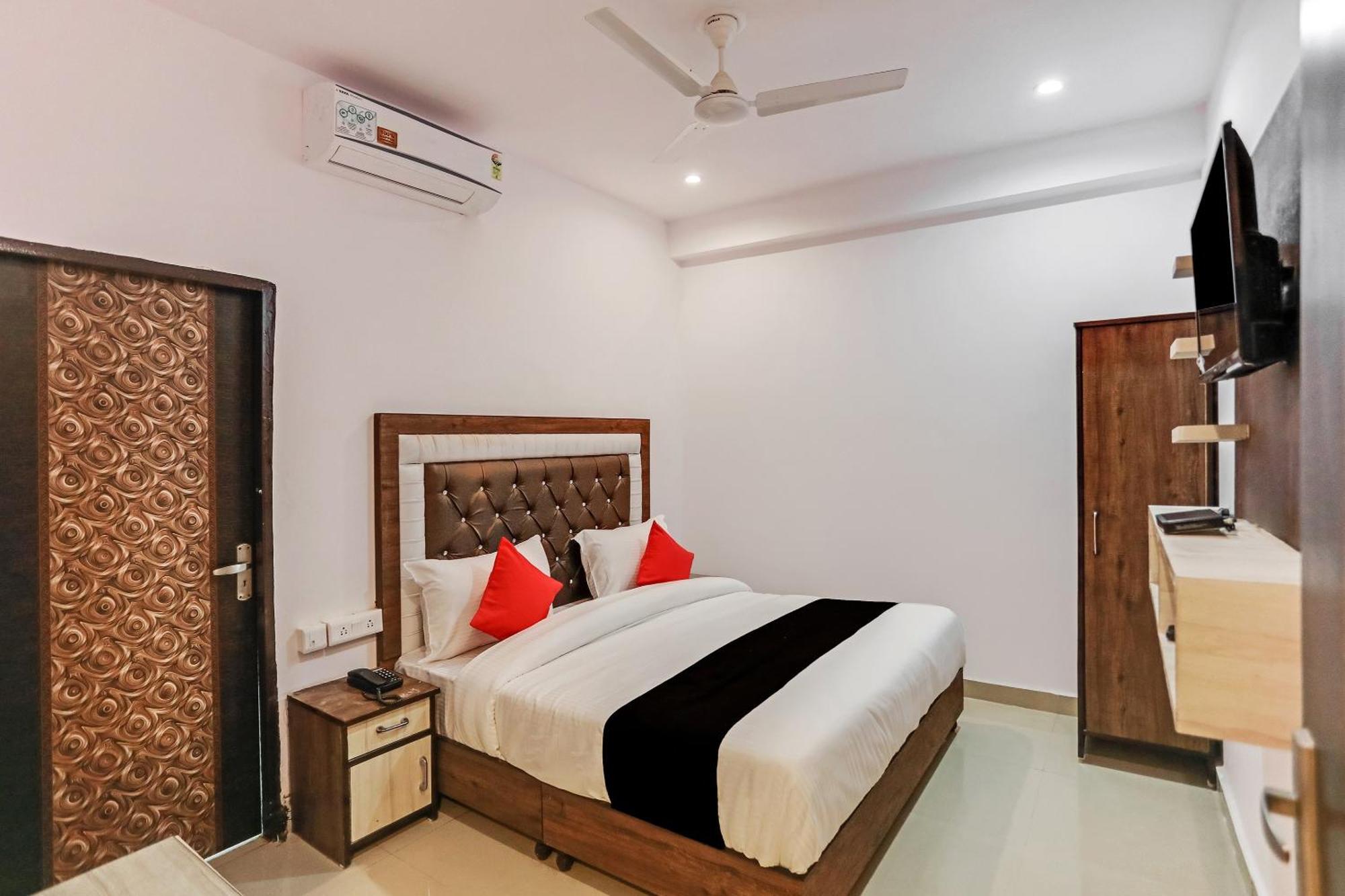 Hotel O Golden Stone Ghaziabad Extérieur photo