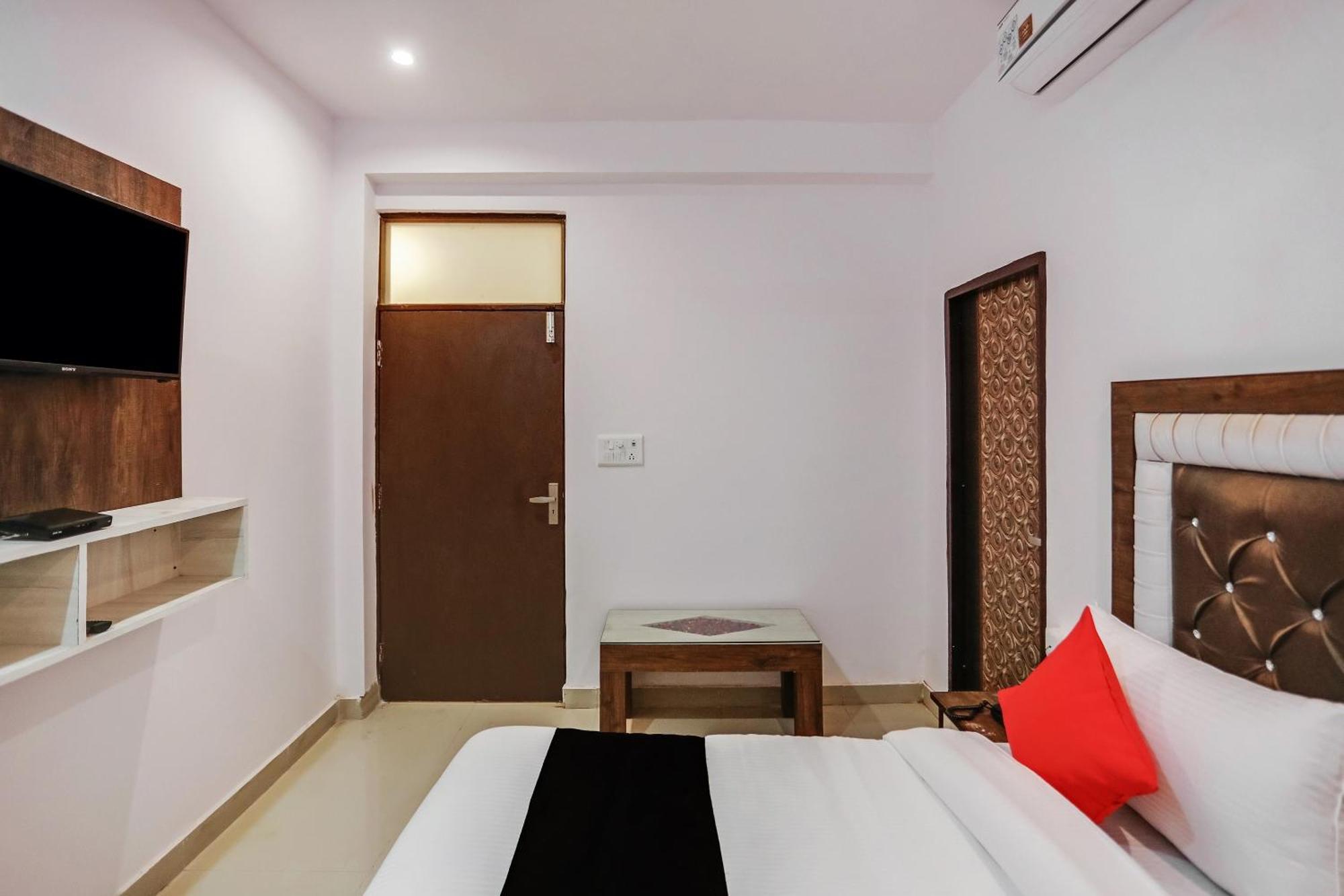 Hotel O Golden Stone Ghaziabad Extérieur photo