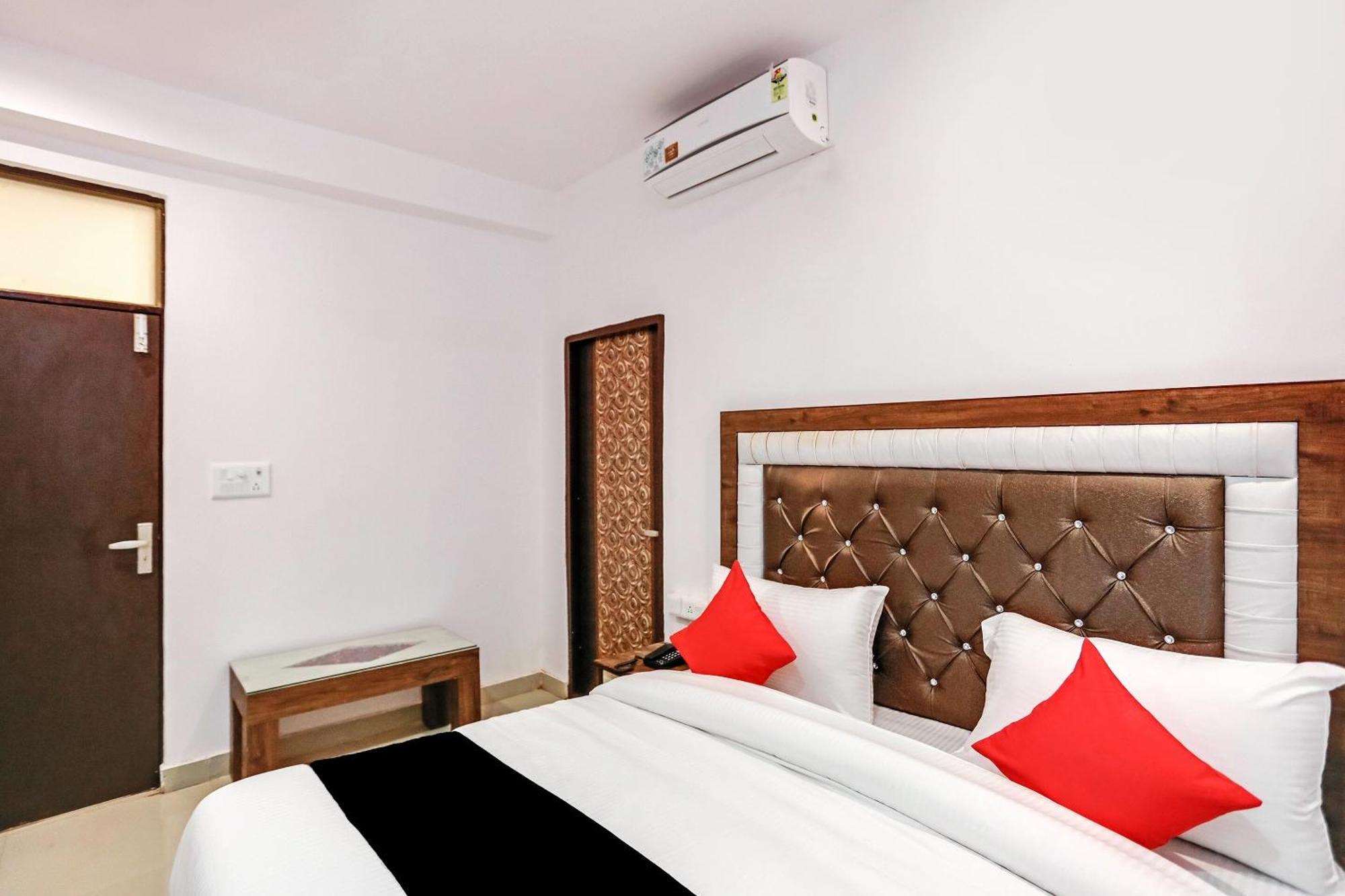Hotel O Golden Stone Ghaziabad Extérieur photo