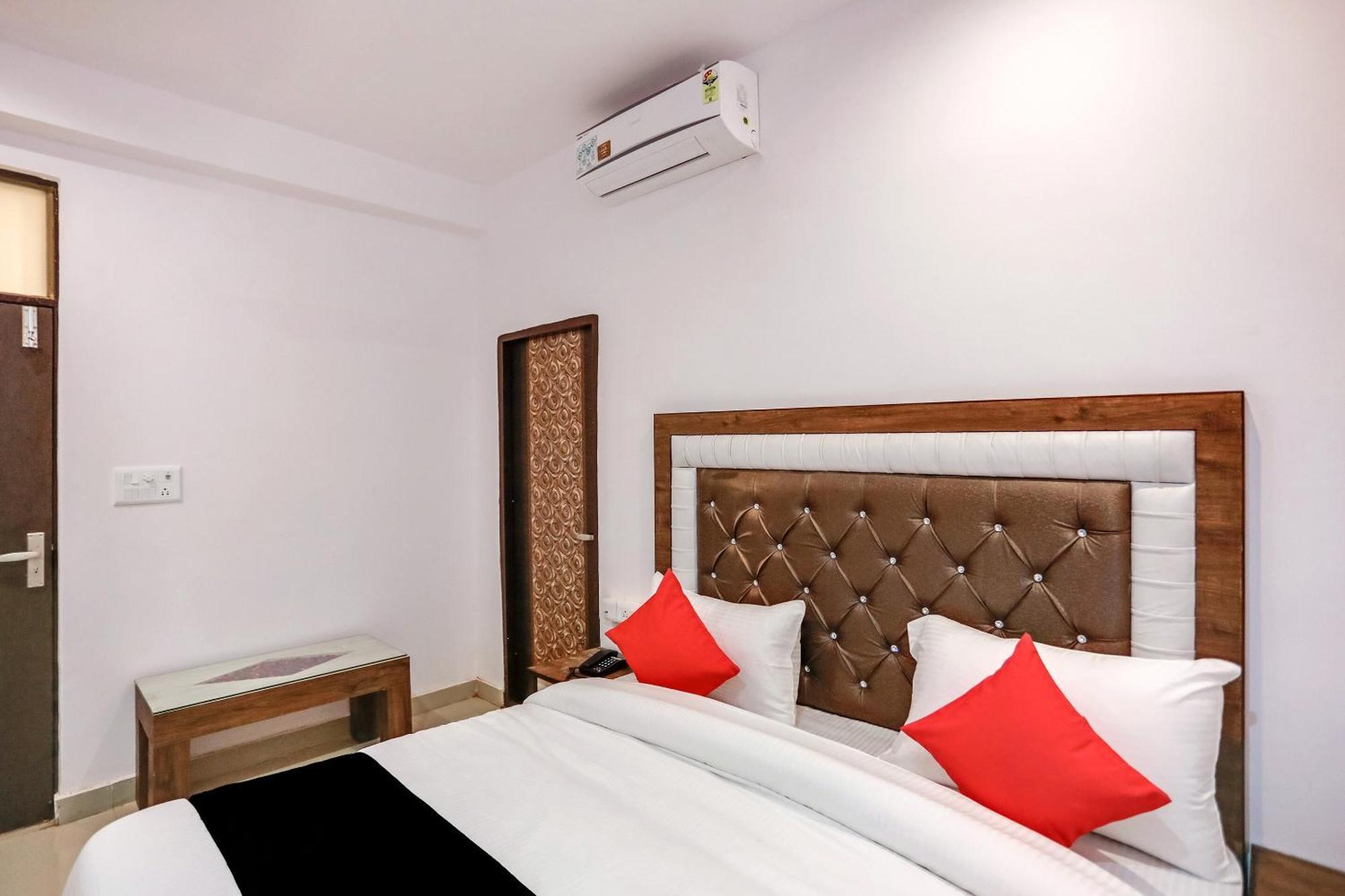 Hotel O Golden Stone Ghaziabad Extérieur photo